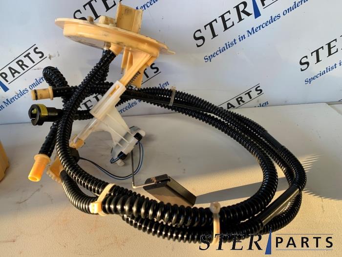 Brandstofpomp Elektrisch van een Mercedes-Benz E (W212) E-220 CDI 16V BlueEfficiency 2014