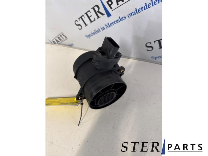 Gebruikte Luchtmassameter Mercedes E Combi (S211) 3.2 E-320 CDI 24V Prijs € 34,95 Margeregeling aangeboden door Sterparts Mercedes specialist
