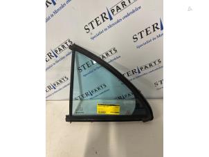 Gebruikte Extra Ruit 4Deurs links-achter Mercedes E (W211) 2.2 E-200 CDI 16V Prijs € 49,50 Margeregeling aangeboden door Sterparts Mercedes specialist