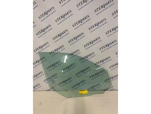 Gebruikte Portierruit 4Deurs rechts-voor Mercedes E (W212) E-200 CGI 16V BlueEfficiency Prijs € 34,95 Margeregeling aangeboden door Sterparts Mercedes specialist