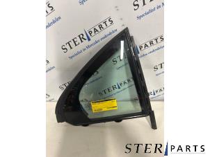 Gebruikte Ruit Extra 4Deurs rechts-achter Mercedes C (W205) C-180 1.6 16V Prijs € 34,95 Margeregeling aangeboden door Sterparts Mercedes specialist