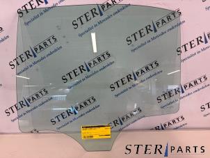 Gebruikte Deurruit 4Deurs links-achter Mercedes C (W205) C-220 2.2 CDI BlueTEC, C-220 d 16V Prijs € 29,95 Margeregeling aangeboden door Sterparts Mercedes specialist