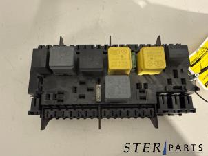 Gebruikte Relais Houder Mercedes B (W246) 1.6 B-180 BlueEFFICIENCY Turbo 16V Prijs € 35,00 Margeregeling aangeboden door Sterparts Mercedes specialist