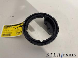 Gebruikte Stuurhoek sensor Mercedes C (W203) 2.2 C-200 CDI 16V Prijs € 44,95 Margeregeling aangeboden door Sterparts Mercedes specialist