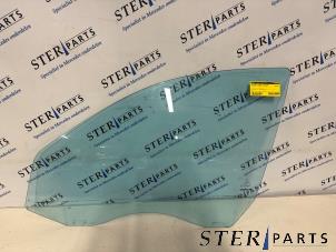 Gebruikte Portierruit 4Deurs links-voor Mercedes E Combi (S211) 2.2 E-220 CDI 16V Prijs € 34,95 Margeregeling aangeboden door Sterparts Mercedes specialist