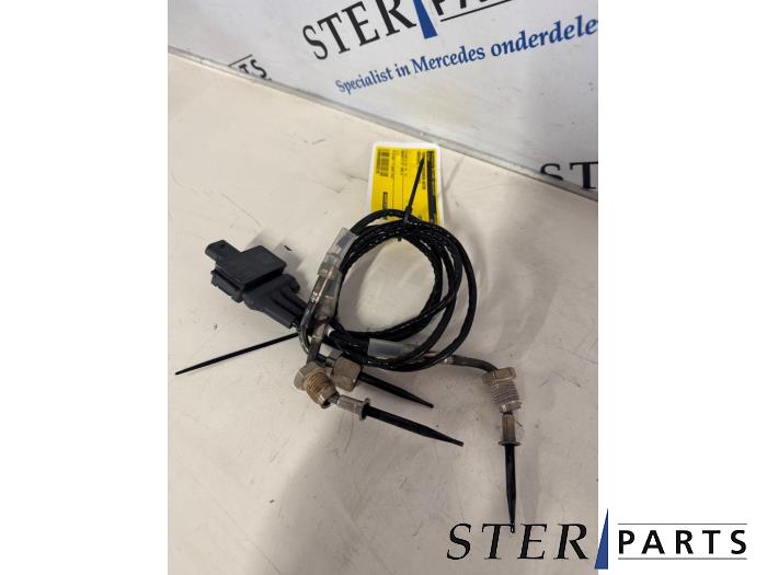 Gebruikte Temperatuursensor Motor Mercedes Vito (447.6) 2.0 110 CDI 16V Prijs € 54,45 Inclusief btw aangeboden door Sterparts Mercedes specialist