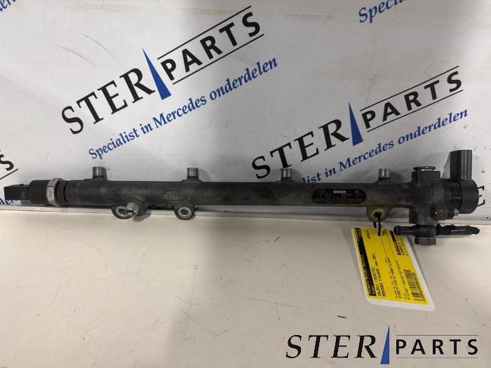 Gebruikte Verstuiver brug Mercedes C Combi (S203) 2.2 C-200 CDI 16V Prijs € 44,95 Margeregeling aangeboden door Sterparts Mercedes specialist