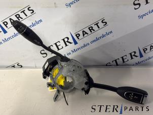 Gebruikte Combischakelaar Stuurkolom Mercedes ML II (164/4JG) 3.0 ML-320 CDI 4-Matic V6 24V Prijs € 60,00 Margeregeling aangeboden door Sterparts Mercedes specialist