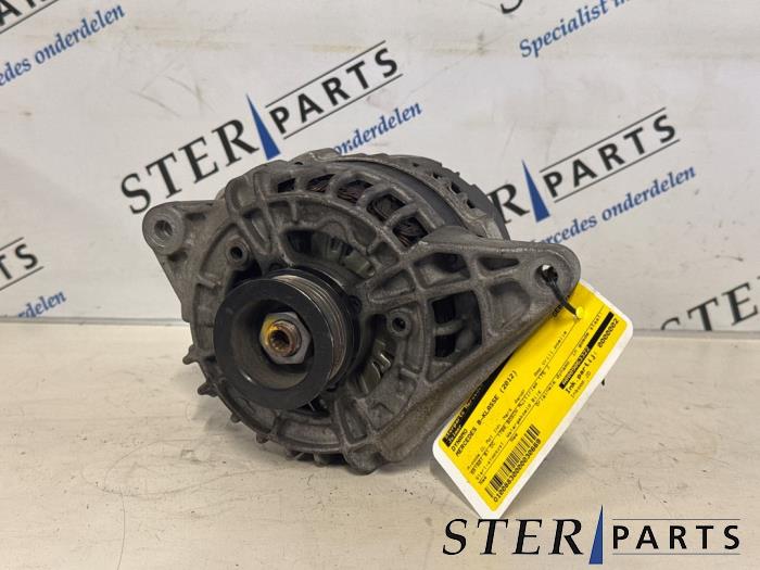 Gebruikte Dynamo Mercedes B (W246/W242) 1.8 B-180 CDI BlueEFFICIENCY 16V Prijs € 29,95 Margeregeling aangeboden door Sterparts Mercedes specialist