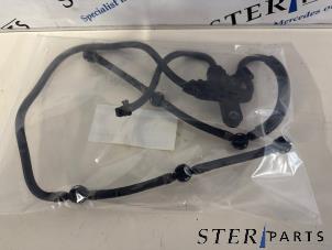 Gebruikte Brandstof retourleiding Mercedes C Estate (S204) 3.0 C-320 CDI V6 24V Prijs € 35,00 Margeregeling aangeboden door Sterparts Mercedes specialist