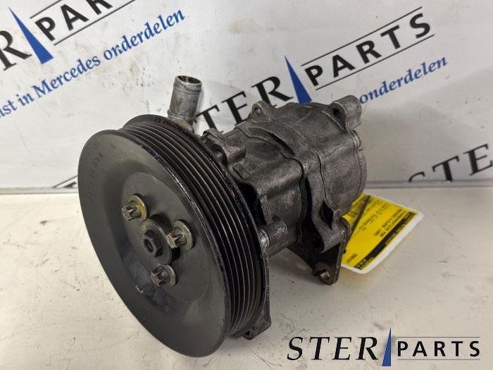 Gebruikte Servopomp Mercedes C (W203) 2.2 C-200 CDI 16V Prijs € 44,95 Margeregeling aangeboden door Sterparts Mercedes specialist