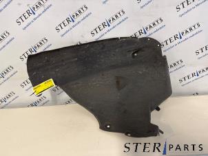 Gebruikte Modderkuip Mercedes E Combi (S211) 3.2 E-320 CDI 24V Prijs € 14,95 Margeregeling aangeboden door Sterparts Mercedes specialist