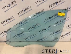 Gebruikte Portierruit 4Deurs links-voor Mercedes E Combi (S211) 3.2 E-320 CDI 24V Prijs € 34,95 Margeregeling aangeboden door Sterparts Mercedes specialist