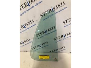 Gebruikte Driehoeks Ruit rechts-achter Mercedes ML I (163) 2.7 270 CDI 20V Prijs € 19,95 Margeregeling aangeboden door Sterparts Mercedes specialist