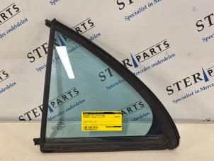 Gebruikte Driehoeks Ruit links-achter Mercedes C (W203) 2.0 C-180 16V Prijs € 24,95 Margeregeling aangeboden door Sterparts Mercedes specialist