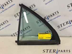 Gebruikte Driehoeks Ruit rechts-achter Mercedes C Combi (S203) 2.0 C-180 16V Prijs € 24,95 Margeregeling aangeboden door Sterparts Mercedes specialist