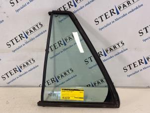 Gebruikte Driehoeks Ruit links-achter Mercedes C Combi (S202) 1.8 C180T 16V Prijs € 19,50 Margeregeling aangeboden door Sterparts Mercedes specialist
