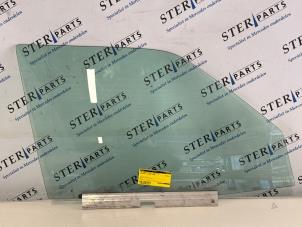 Gebruikte Portierruit 4Deurs rechts-voor Mercedes E (W124) 2.0 200 D Prijs € 24,95 Margeregeling aangeboden door Sterparts Mercedes specialist