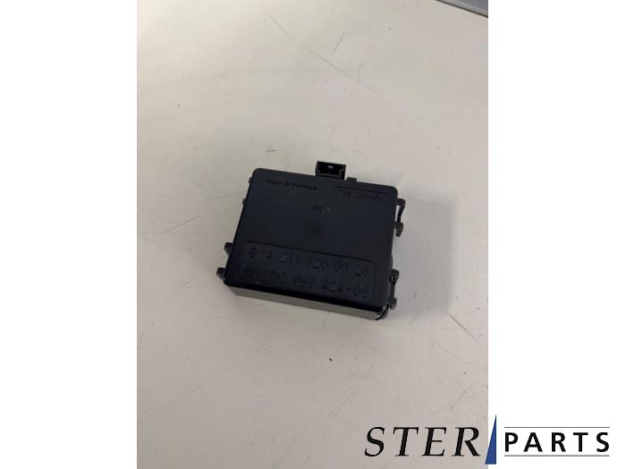 Gebruikte Regensensor Mercedes E Combi (S211) 3.2 E-320 CDI 24V Prijs € 19,95 Margeregeling aangeboden door Sterparts Mercedes specialist