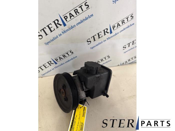 Gebruikte Stuurpomp Mercedes E Combi (S211) 3.2 E-320 CDI 24V Prijs € 49,50 Margeregeling aangeboden door Sterparts Mercedes specialist