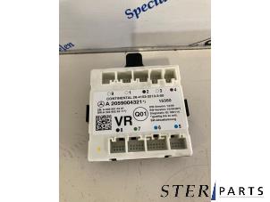 Gebruikte Module Centrale Deurvergrendeling Mercedes C (W205) C-350 e 2.0 16V Prijs € 24,95 Margeregeling aangeboden door Sterparts Mercedes specialist