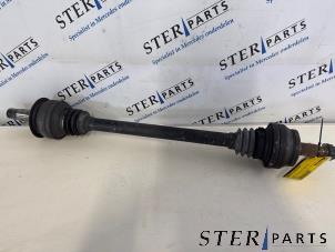 Gebruikte Aandrijfas rechts-achter Mercedes E (C207) E-350 CGI V6 24V Prijs € 49,50 Margeregeling aangeboden door Sterparts Mercedes specialist