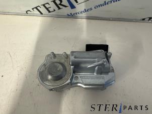 Gebruikte Stuurslot Mercedes Sprinter 3,5t (906.73) 311 CDI 16V Prijs € 99,50 Margeregeling aangeboden door Sterparts Mercedes specialist