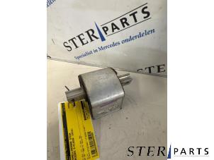 Nieuwe Versnellingsbak Steun Mercedes E (W213) E-200 2.0 Turbo 16V Prijs € 35,70 Inclusief btw aangeboden door Sterparts Mercedes specialist
