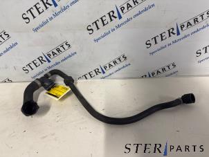 Gebruikte Radiateurslang Mercedes C (W205) C-350 e 2.0 16V Prijs € 24,95 Margeregeling aangeboden door Sterparts Mercedes specialist