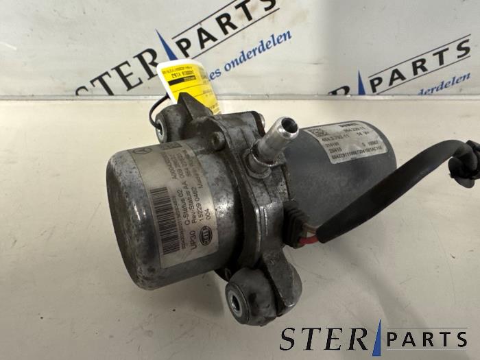 Gebruikte Pomp Servo Mercedes C (W205) C-350 e 2.0 16V Prijs € 89,50 Margeregeling aangeboden door Sterparts Mercedes specialist