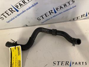 Gebruikte Radiateurslang Mercedes C (W205) C-350 e 2.0 16V Prijs € 12,50 Margeregeling aangeboden door Sterparts Mercedes specialist