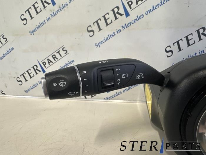 Combischakelaar Stuurkolom van een Mercedes-Benz B (W246) 1.5 B-180 CDI,d 16V 2013