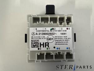 Gebruikte Deur module Mercedes C (W205) C-180 1.6 16V Prijs € 19,95 Margeregeling aangeboden door Sterparts Mercedes specialist