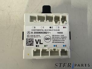 Gebruikte Deur module Mercedes C (W205) C-200 1.6 CDI BlueTEC, C-200 d 16V Prijs € 19,95 Margeregeling aangeboden door Sterparts Mercedes specialist