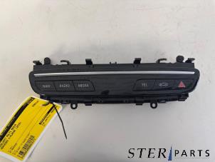 Gebruikte Regelunit Multi Media Mercedes C (W205) C-200d 2.2 16V Prijs € 34,95 Margeregeling aangeboden door Sterparts Mercedes specialist