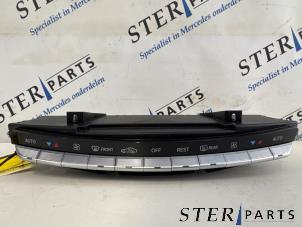 Gebruikte Airco bedieningspaneel Mercedes S (W221) 3.0 S-320 CDI 24V Prijs € 94,50 Margeregeling aangeboden door Sterparts Mercedes specialist