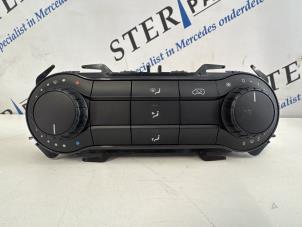 Gebruikte Kachel Bedieningspaneel Mercedes Vito (447.6) 1.6 109 CDI 16V Prijs € 90,15 Inclusief btw aangeboden door Sterparts Mercedes specialist