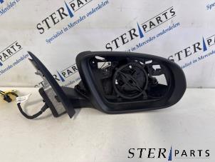 Gebruikte Buitenspiegel rechts Mercedes C (W205) C-200 2.0 CGI 16V Prijs € 74,50 Margeregeling aangeboden door Sterparts Mercedes specialist