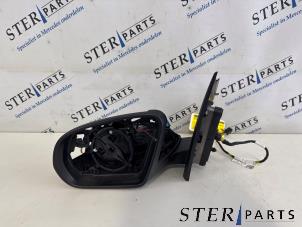Gebruikte Spiegel Buiten links Mercedes B (W247) 1.3 B-180 Turbo 16V Prijs € 49,50 Margeregeling aangeboden door Sterparts Mercedes specialist