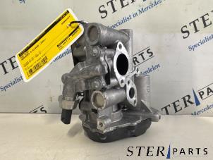 Gebruikte EGR Klep Mercedes E (W213) E-300de 2.0 Turbo 16V 4-Matic Prijs € 144,95 Margeregeling aangeboden door Sterparts Mercedes specialist