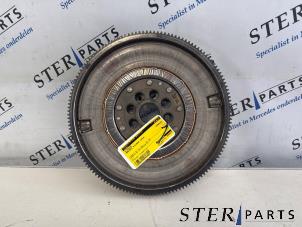 Gebruikte Vliegwiel Mercedes A (177.0) 2.0 A-35 AMG Turbo 16V 4Matic Prijs € 94,50 Margeregeling aangeboden door Sterparts Mercedes specialist