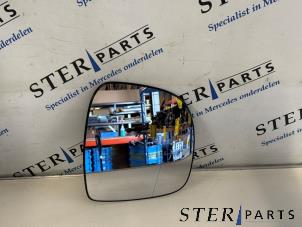 Gebruikte Spiegelglas rechts Mercedes Vito (639.7) 2.2 109 CDI 16V Prijs € 19,95 Margeregeling aangeboden door Sterparts Mercedes specialist