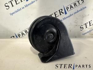 Gebruikte Claxon Mercedes B (W246) Electric Drive Prijs € 19,95 Margeregeling aangeboden door Sterparts Mercedes specialist