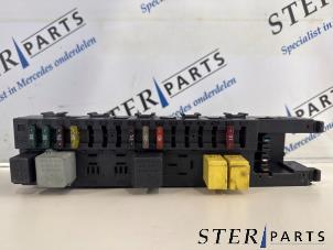 Gebruikte Comfort Module Mercedes C (W203) 2.2 C-200 CDI 16V Prijs € 145,00 Margeregeling aangeboden door Sterparts Mercedes specialist