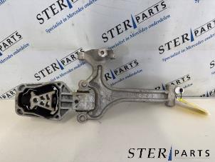 Gebruikte Motorrubber Mercedes B (W246) Electric Drive Prijs € 85,00 Margeregeling aangeboden door Sterparts Mercedes specialist