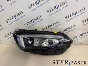 Gebruikte Koplamp links Mercedes A (177.0) 1.3 A-200 Turbo 16V Prijs € 719,95 Inclusief btw aangeboden door Sterparts Mercedes specialist