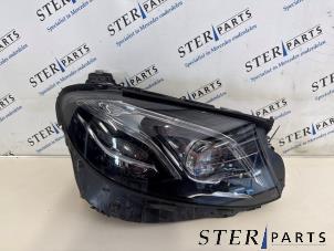 Gebruikte Koplamp rechts Mercedes E (W213) E-200 2.0 Turbo 16V Prijs € 1.324,95 Inclusief btw aangeboden door Sterparts Mercedes specialist