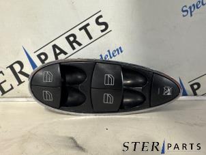 Gebruikte Ruit schakelaar elektrisch Mercedes CLS (C219) 350 3.5 V6 18V Prijs € 24,95 Margeregeling aangeboden door Sterparts Mercedes specialist
