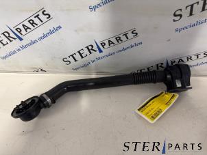 Gebruikte Olie vulpijp Mercedes Sprinter 3,5t (907.6/910.6) 311 CDI 2.1 D RWD Prijs € 19,50 Margeregeling aangeboden door Sterparts Mercedes specialist