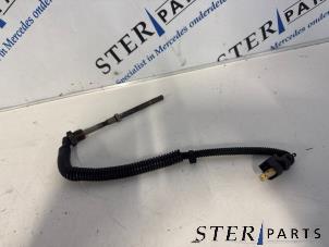 Gebruikte Uitlaat temperatuursensor Mercedes ML II (164/4JG) 3.0 ML-320 CDI 4-Matic V6 24V Prijs € 59,50 Margeregeling aangeboden door Sterparts Mercedes specialist